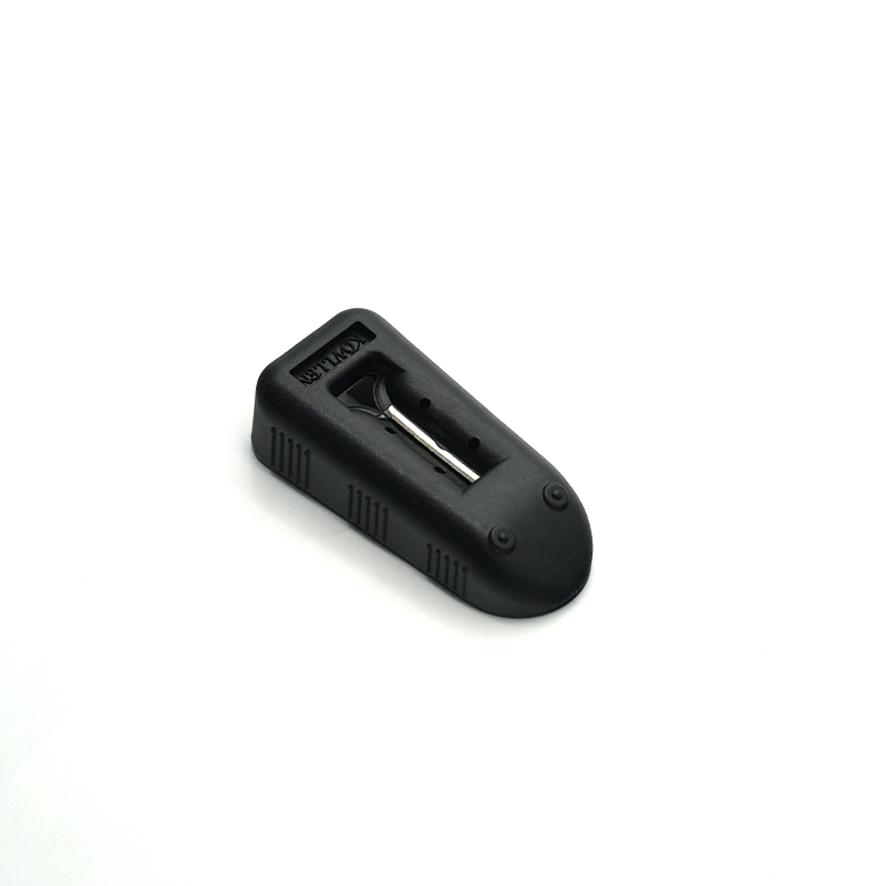 The plastic plug manufactured by Insert molding with stainless steel plate 2