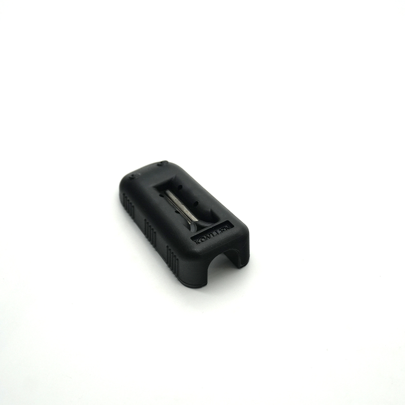 The plastic plug manufactured by Insert molding with stainless steel plate 3